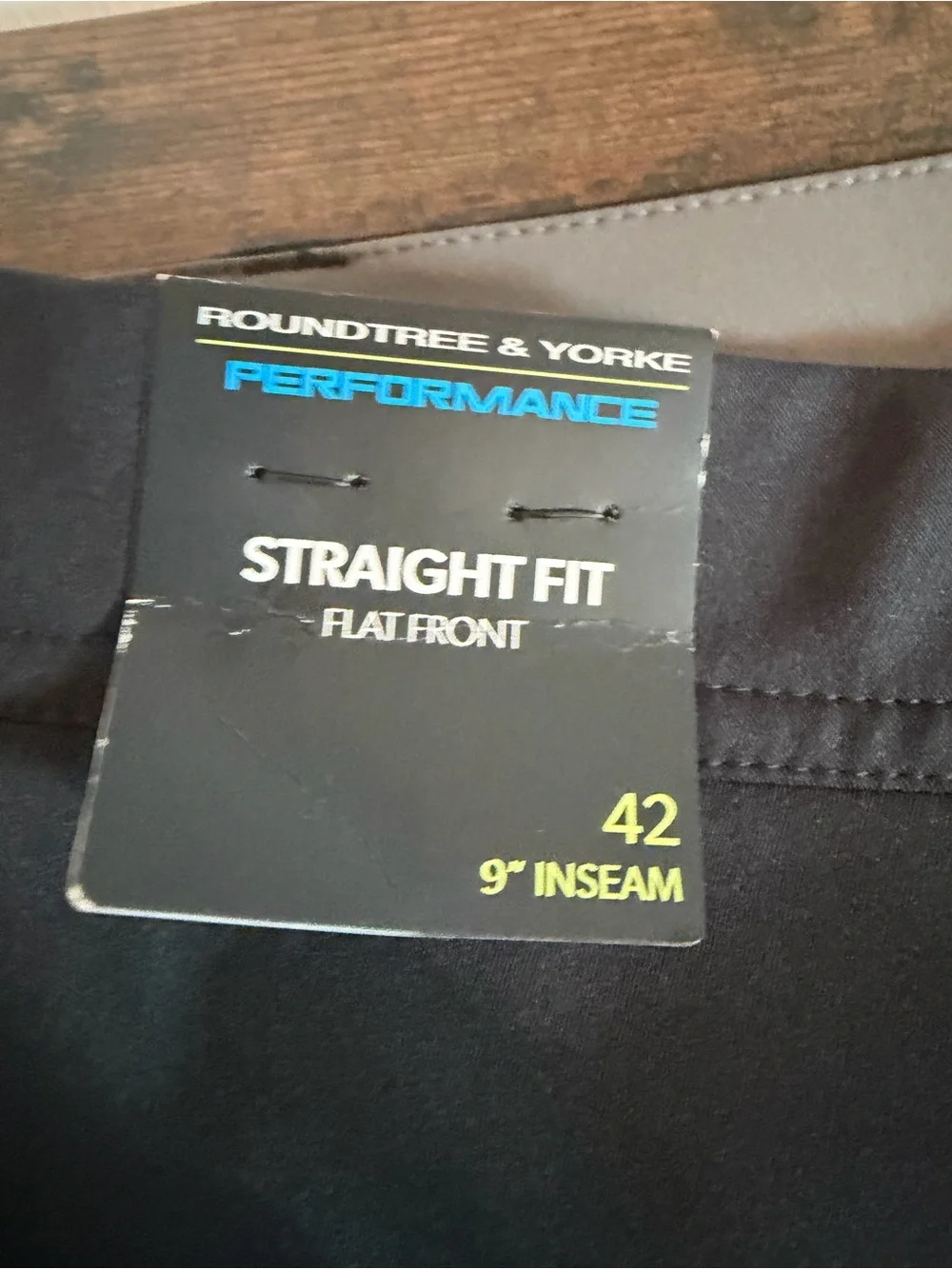 Roundtree & Yorke Performance Straight Fit Flat Front Shorts size 42 -9” Inseam